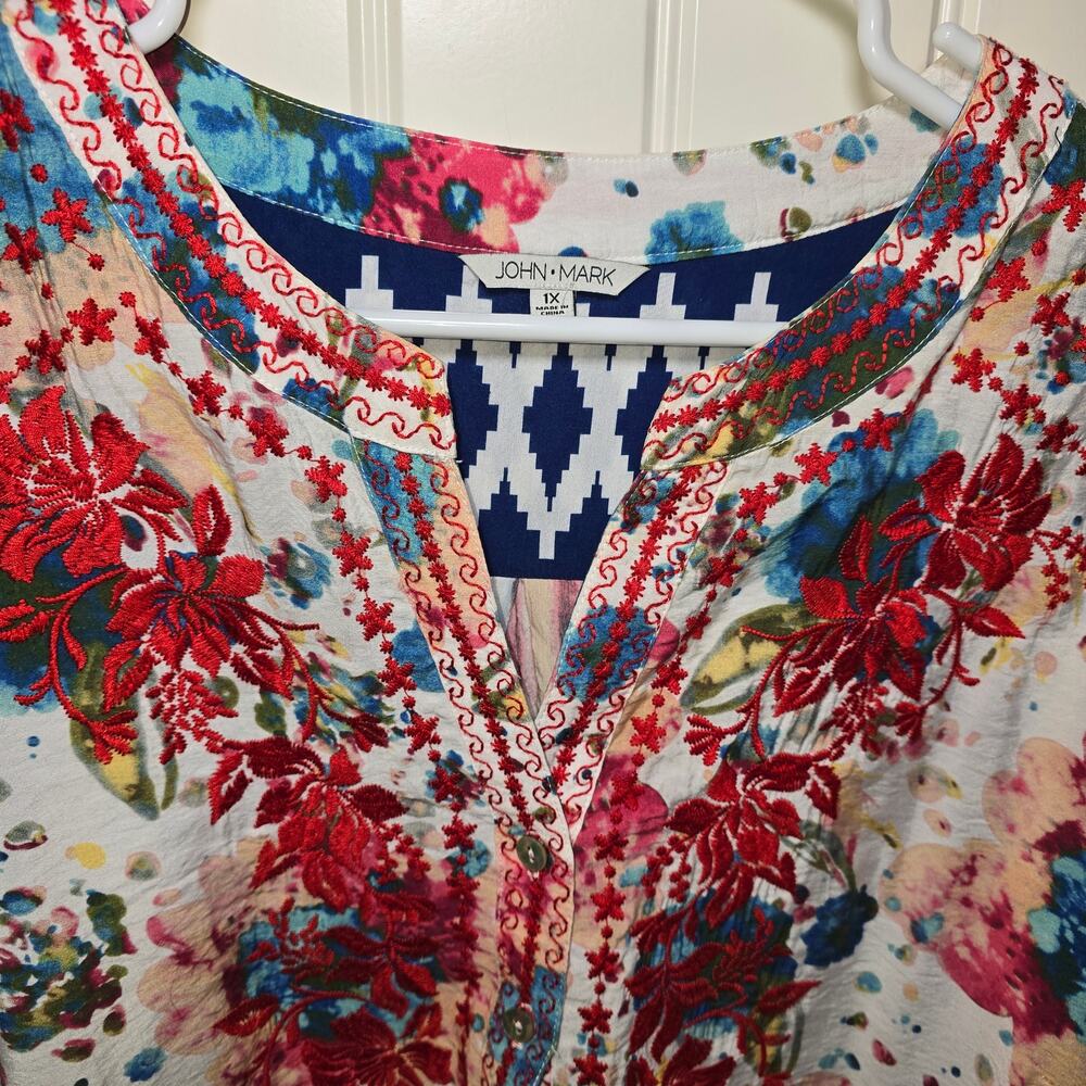 John Mark Mix Floral Button Front Tunic Embroidered 3/4 Sleeve Light Women's 1x - Picture 5 of 9